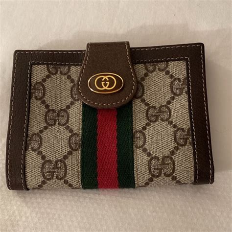 gucci small wallet with keychain|Gucci accessory collection wallet.